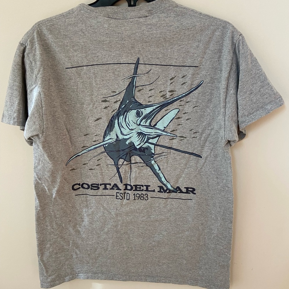 Costa mens gray fish tshirt size medium